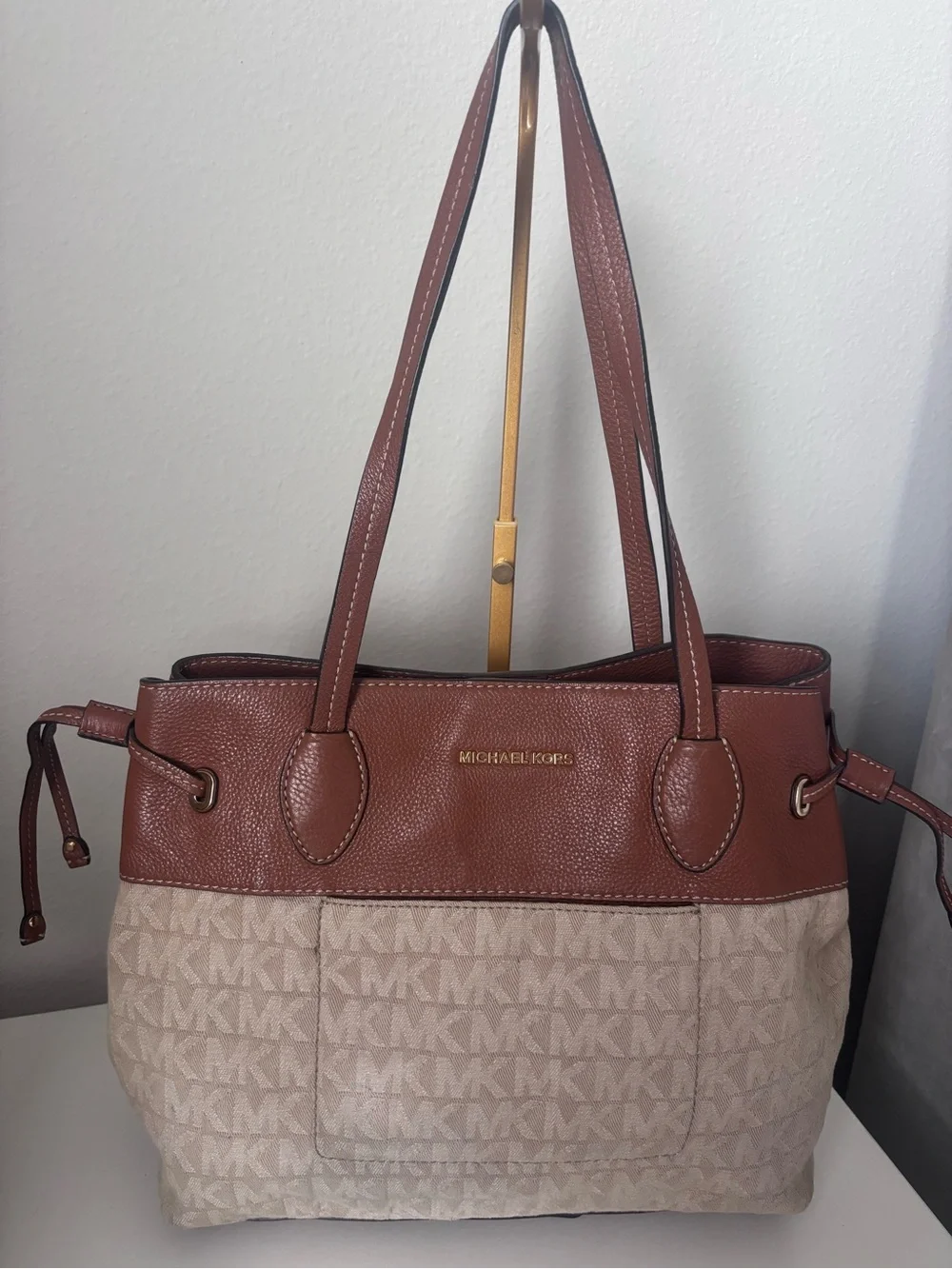 Michael Kors Signatire Marina Large Drawstring Brown & Cream Tote Bag
